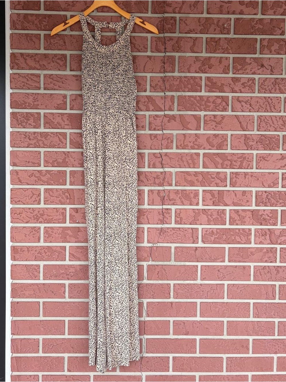 Jessica Simpson Beige & Black Printed Maxi Dress